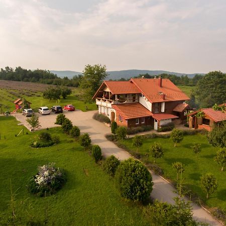 Lavanda Farm Apartmani Rakovica Exterior foto