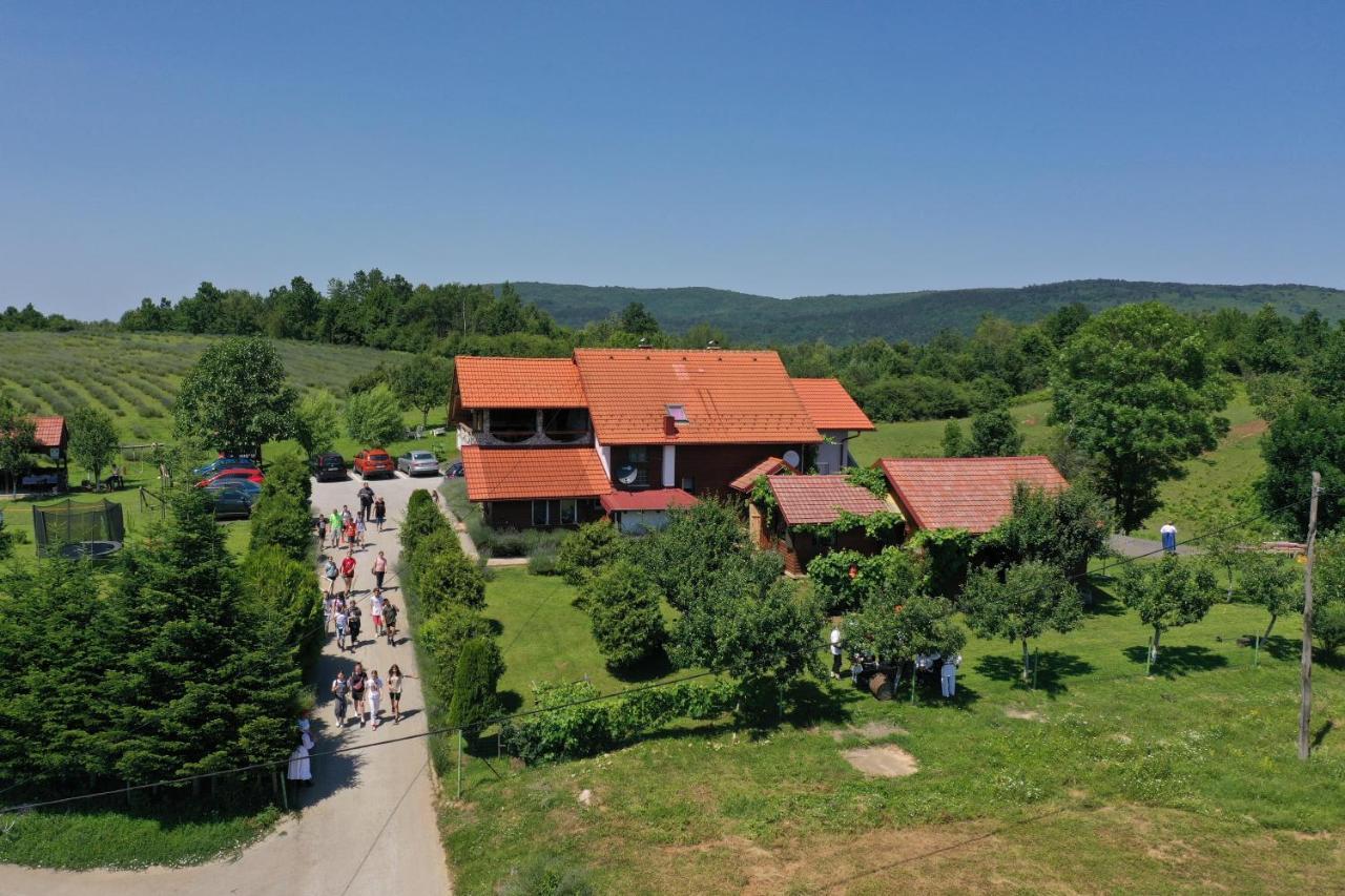 Lavanda Farm Apartmani Rakovica Exterior foto