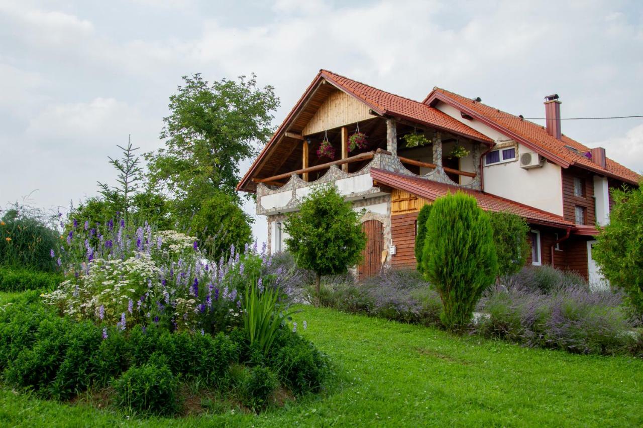 Lavanda Farm Apartmani Rakovica Exterior foto